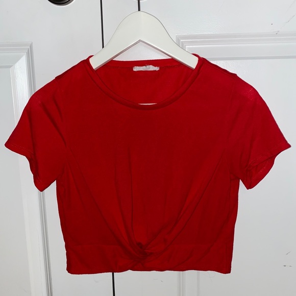 Red cropped t-shirt - Picture 1 of 3